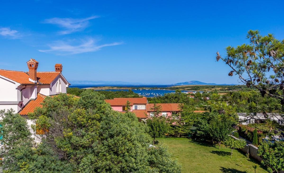 Apartments Puntica Лижнян Экстерьер фото