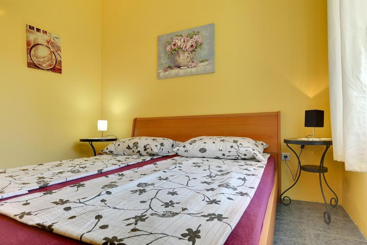 Apartments Puntica Лижнян Экстерьер фото