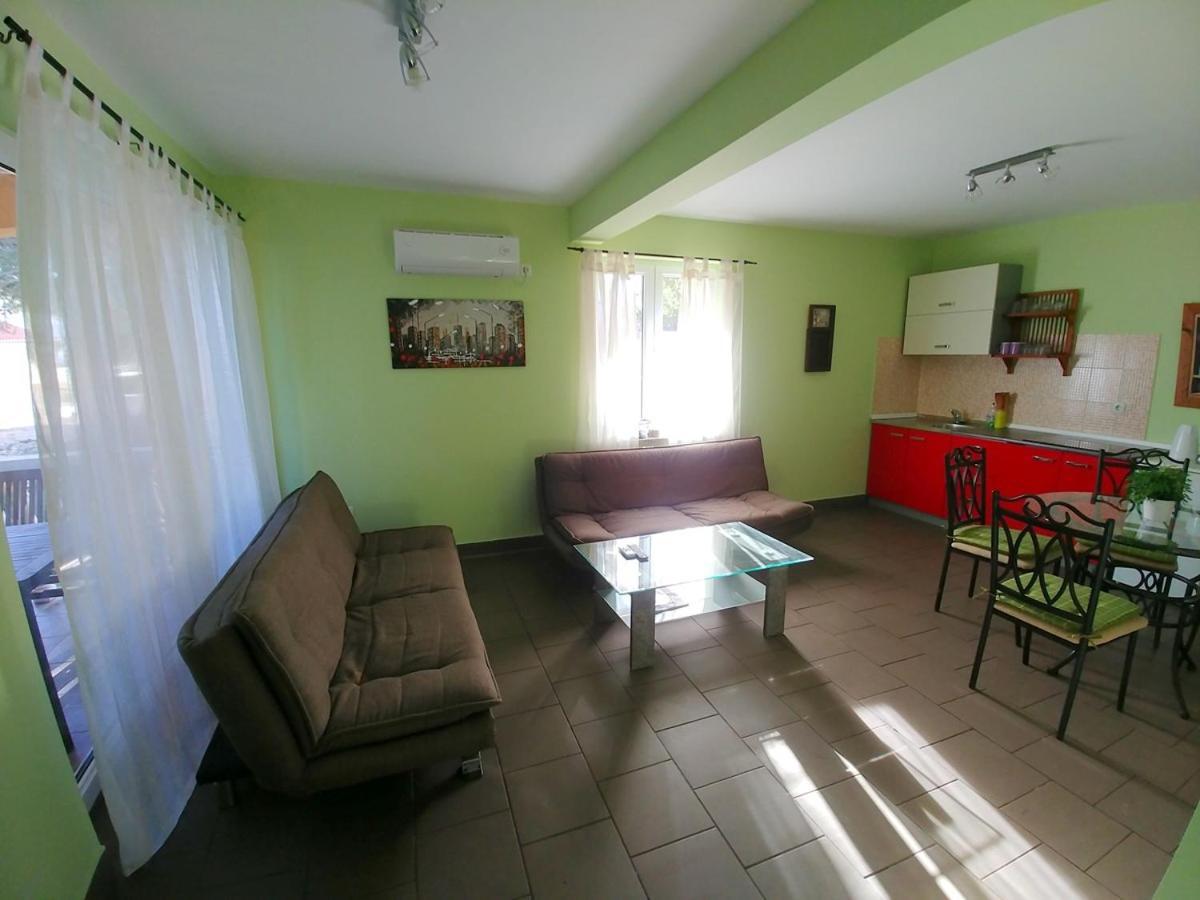 Apartments Puntica Лижнян Экстерьер фото